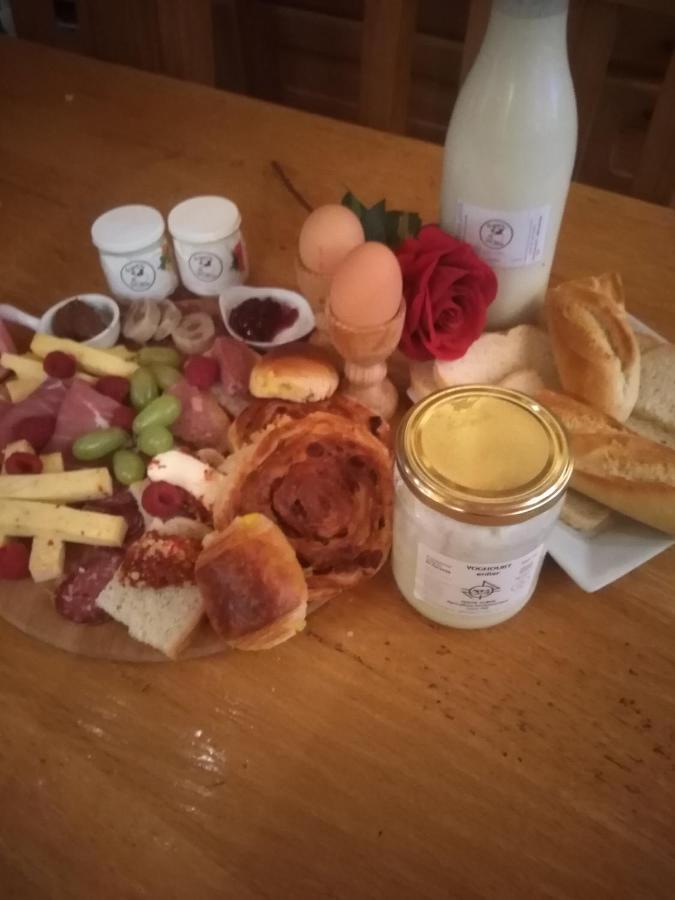 Gite Du Cheval Blanc D'Houmont Sainte-Ode Εξωτερικό φωτογραφία